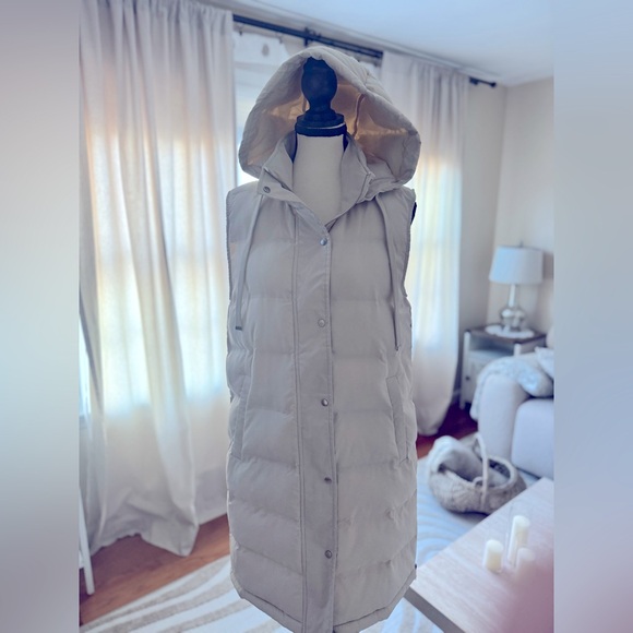 Zara Puffer Vest - Picture 7 of 8